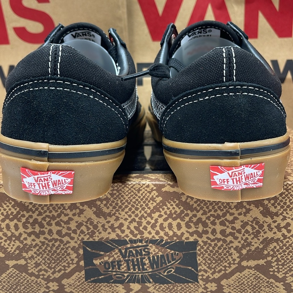 Vans Men’s Skate Old Skool Hockey Skateboards Black/ VN0A5FCB18J
Sneakers - Picture 14 of 16